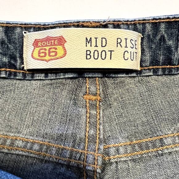 Route 66, Mid Rise Boot cut 14 short, light wash Jeans - Picture 4 of 9